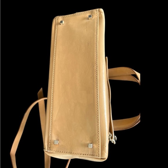 Sold - Picture 5 of 9